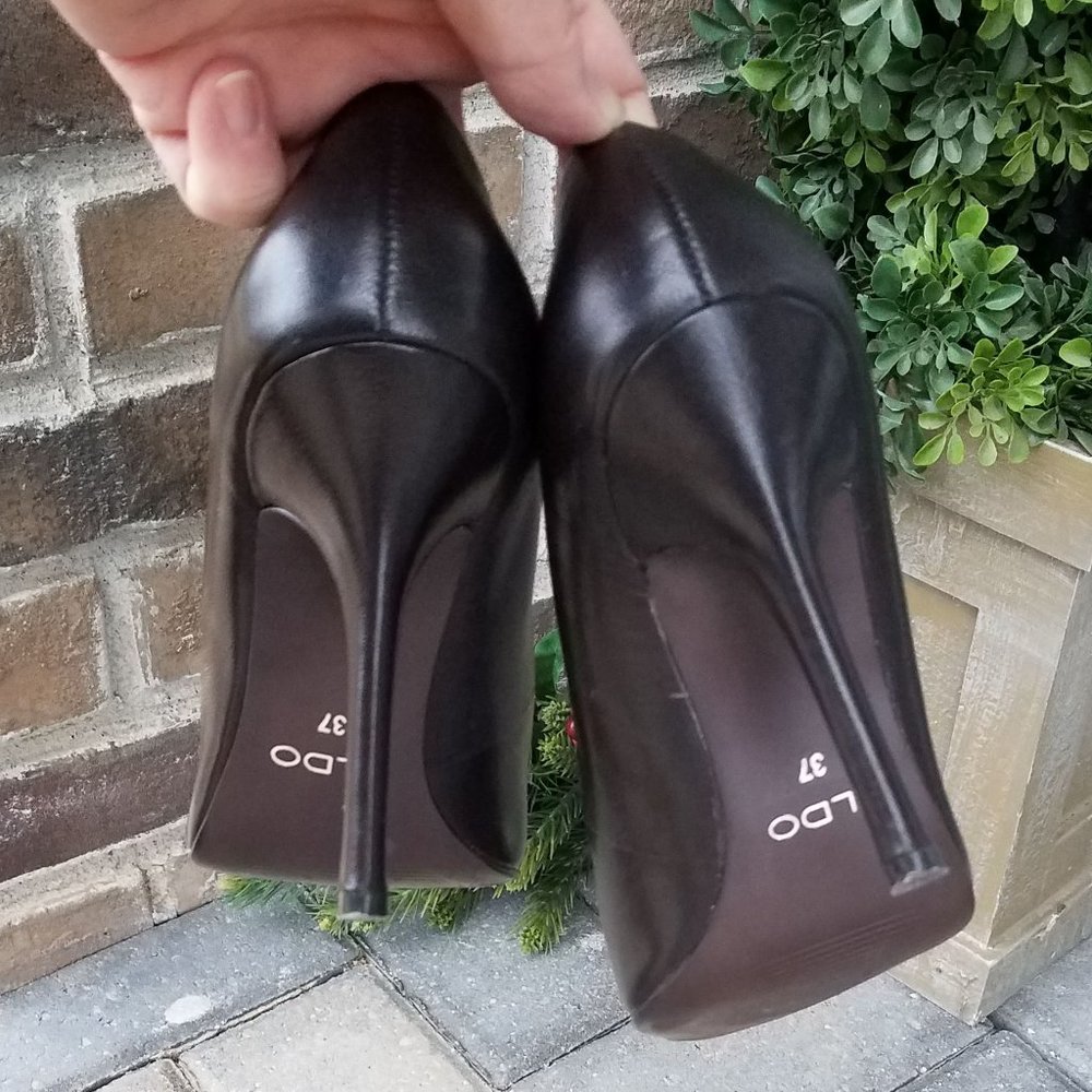 Aldo Brown Heels - Picture 8 of 14